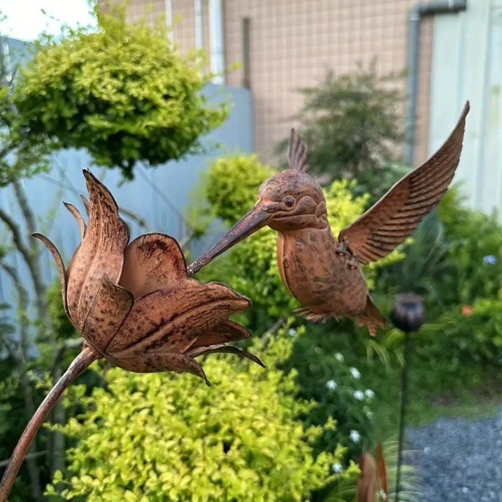 錆びた金属の質感を持つハチドリの庭飾り、耐候性のある鉄製で安 - Bonsai Garden Ornaments のレビューと価格
